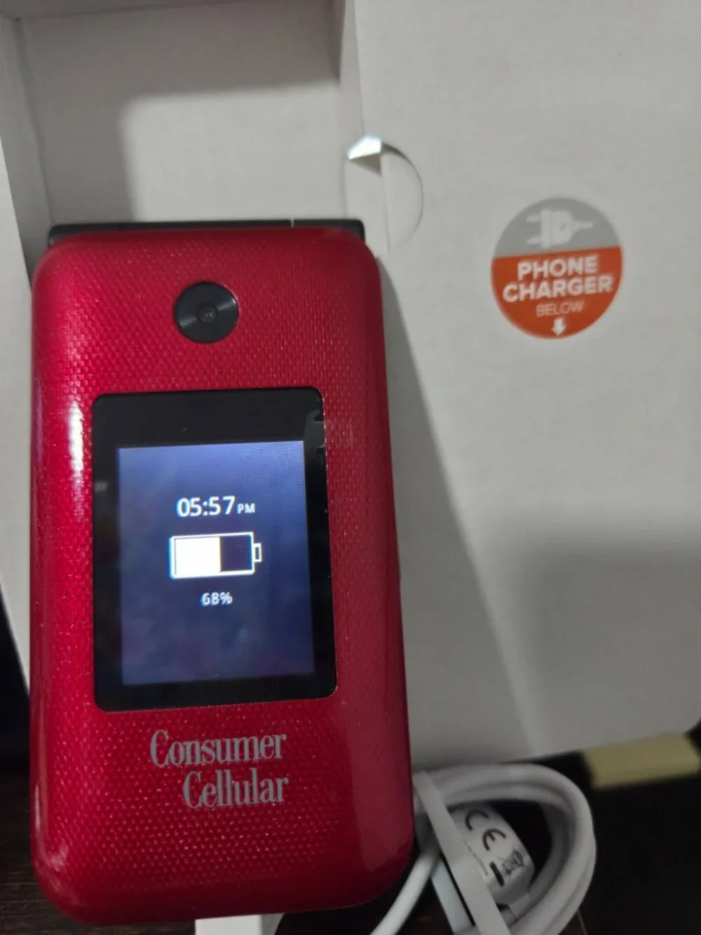 Consumer Cellular Link II Flip Phone Red 8GB Charges and Powers On